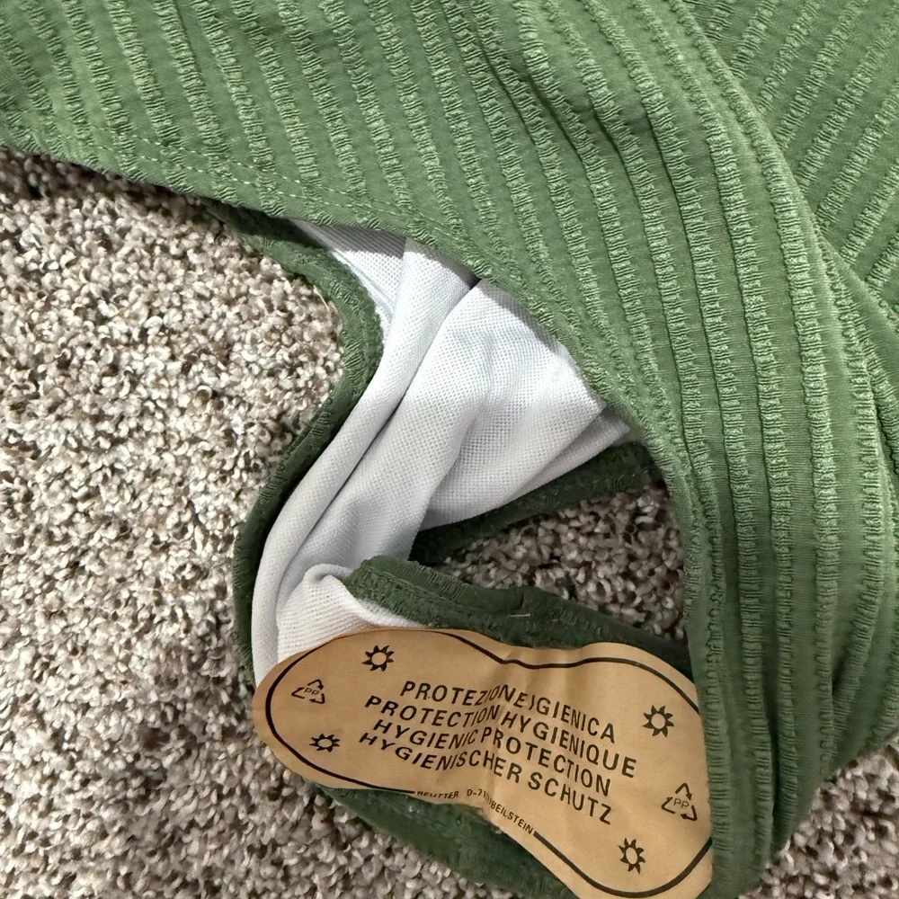 Green Ribbed Two-Piece Bikini with Chevron Trim - Size XL - Picture 5 of 6